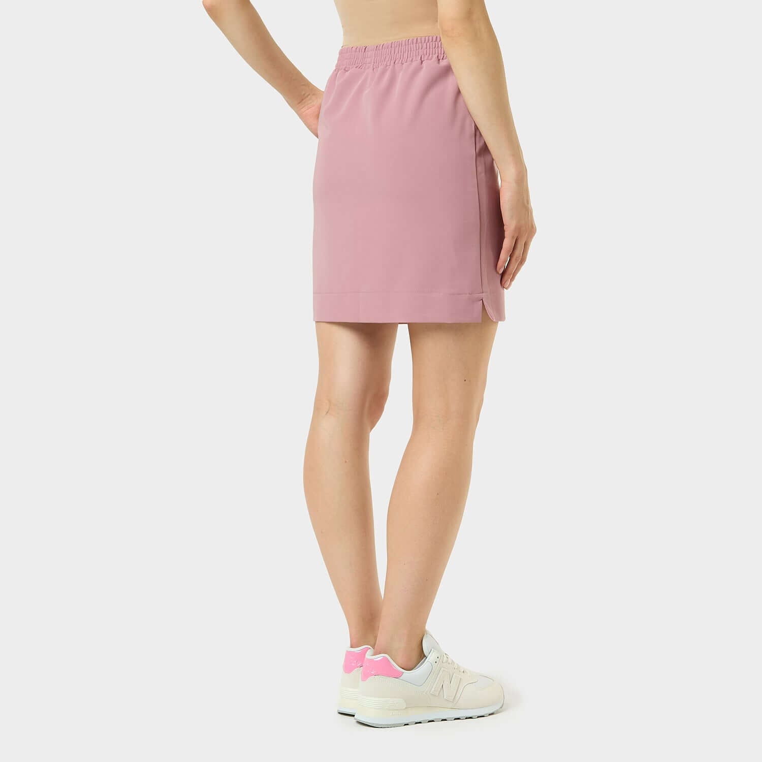 Spódnica VIKI w kolorze Blossom Pink - widok tyłem na kobiecie