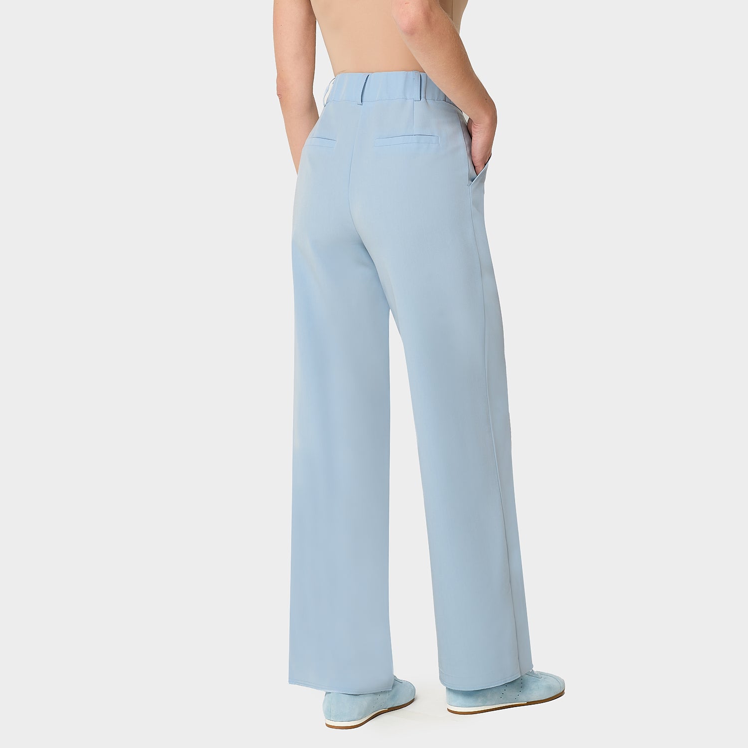 Damskie spodnie medyczne z szerokimi nogawkami Aura w odcieniu Baby Blue - Vena Uniformy