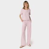 Damskie spodnie medyczne Aura Pastel Pink - eleganckie zakładki na wysokiej talii - Vena Uniformy