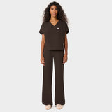 Bluza medyczna damska LUNA w kolorze Dark Chocolate – fason crop, dekolt w serek i rękawy dolman – Vena Uniformy